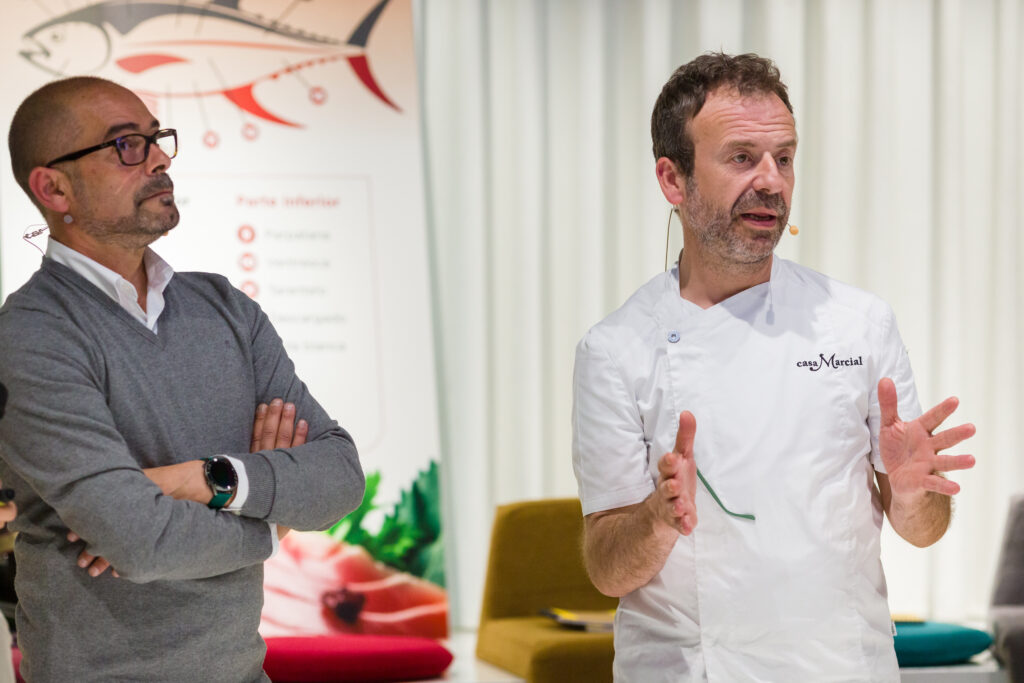 Nacho Manzano explicando los secretos del Atún Rojo