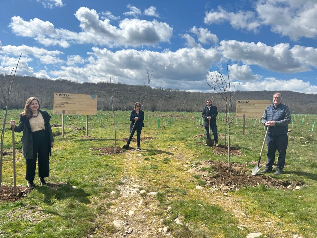 Bosque Alimerka Autoridades